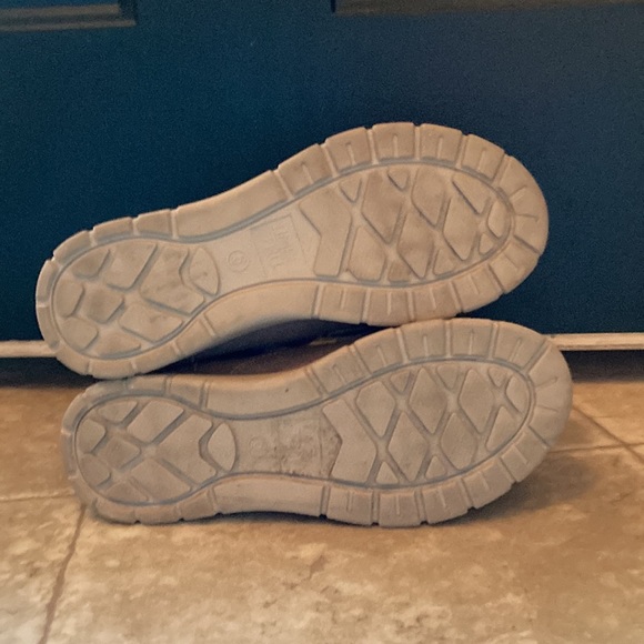 NWT winter boots - Picture 5 of 8